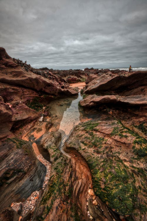 Free Clouds over River in Canyon Stock Photo