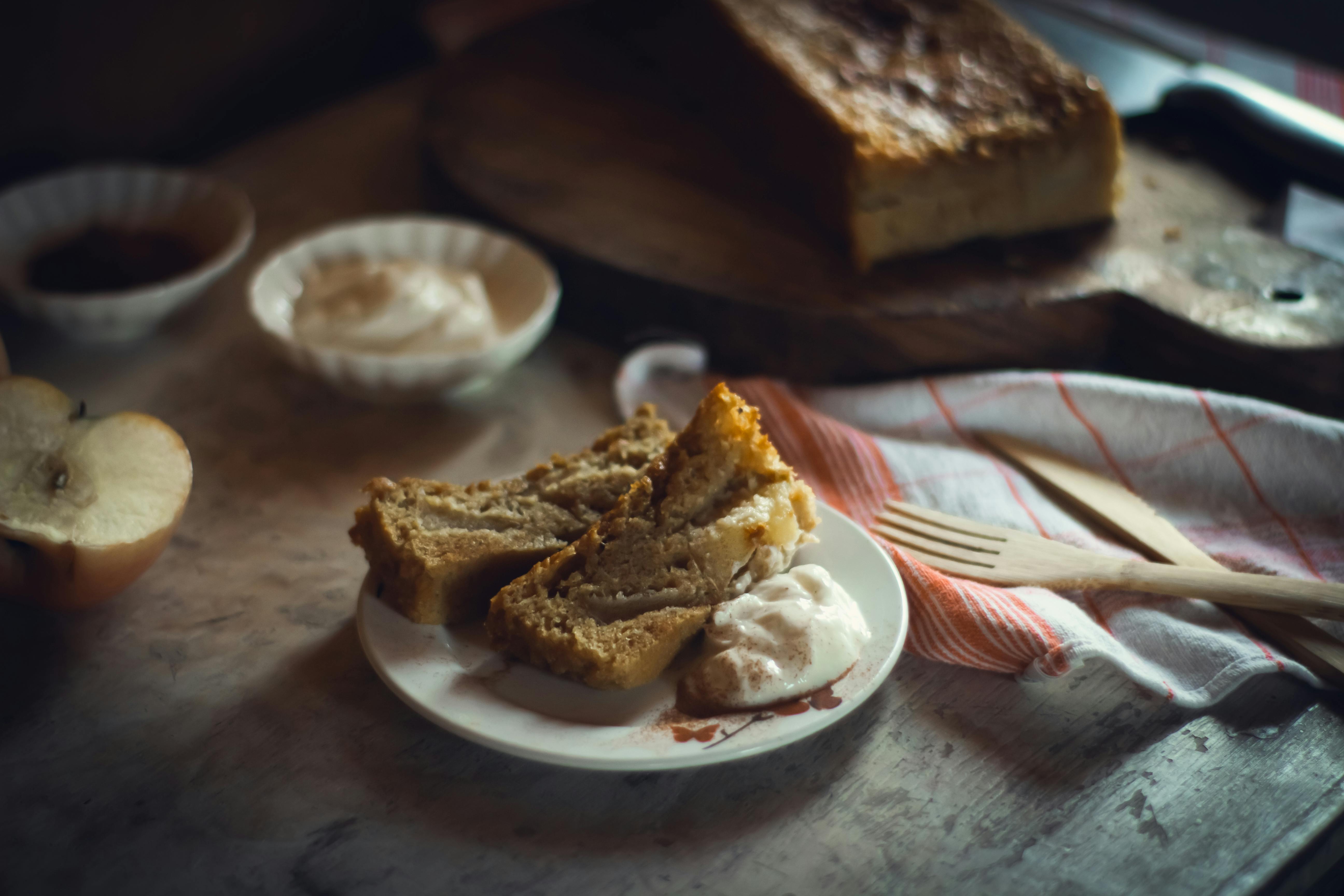 photograph of brown cake on a saucer