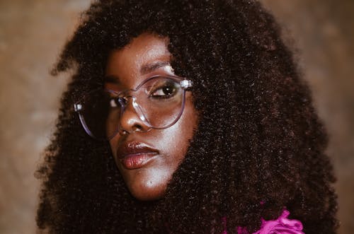 Gratis arkivbilde med afrikansk-amerikansk kvinne, ansikt, briller