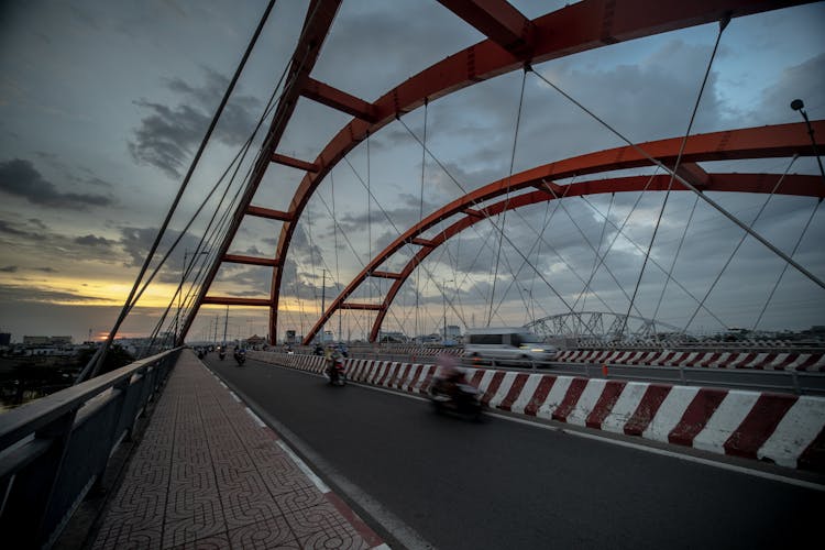 Motion Blur Photography Of The Ong Lon Bridge