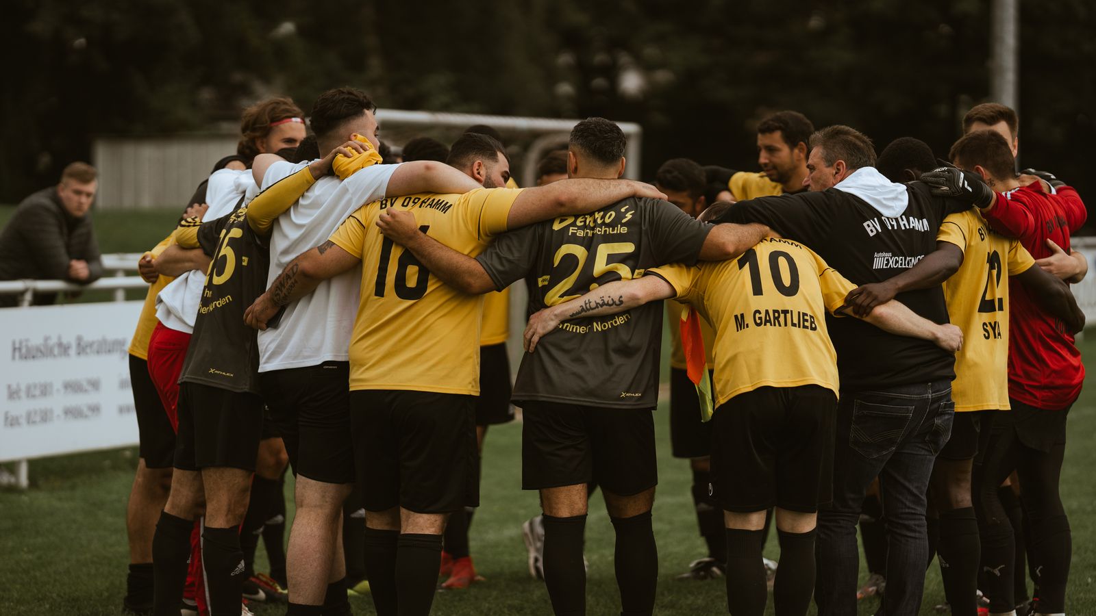 Team in coordinated custom kits