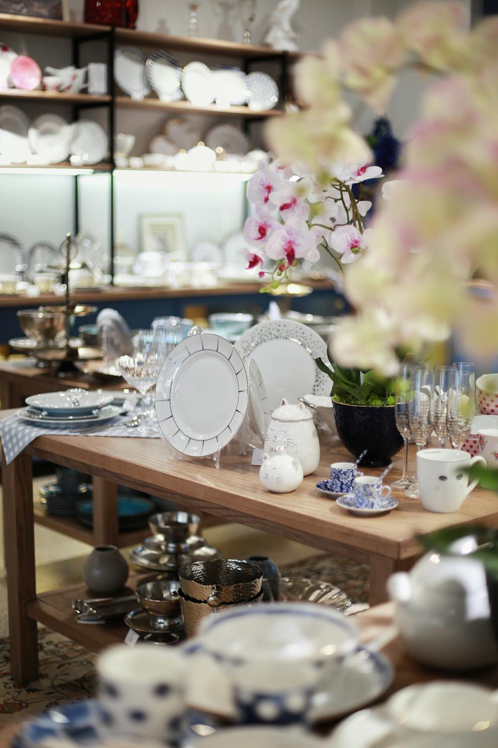 Batik Table settings