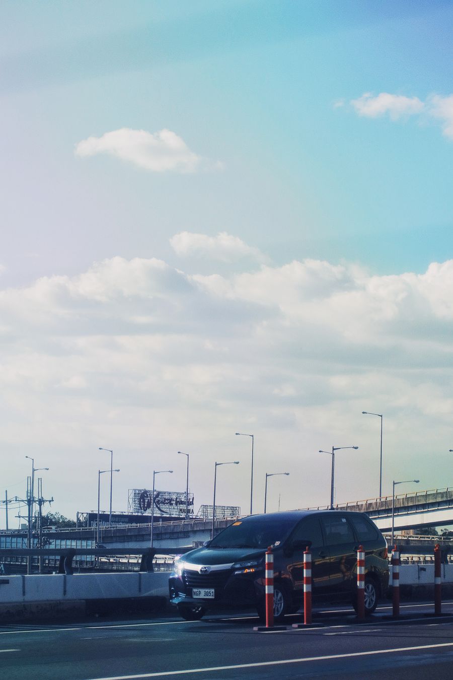 Car on a motorway showing everyday Stage 1 remap drivability