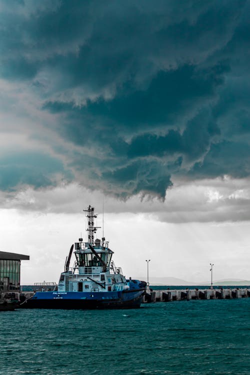 Foto stok gratis angin ribut, awan, kapal