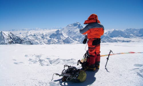 Foto profissional grátis de ação, agasalhos, alpinista