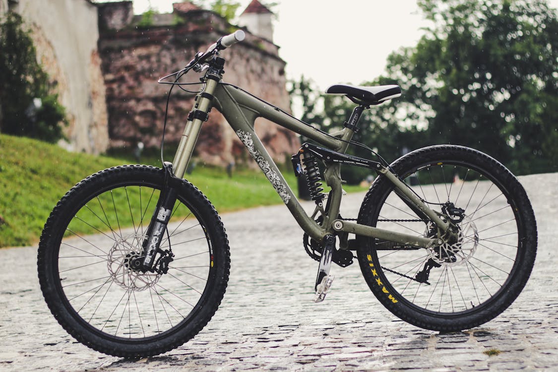 Free stock photo of downhill, downhill bike, mountain bike