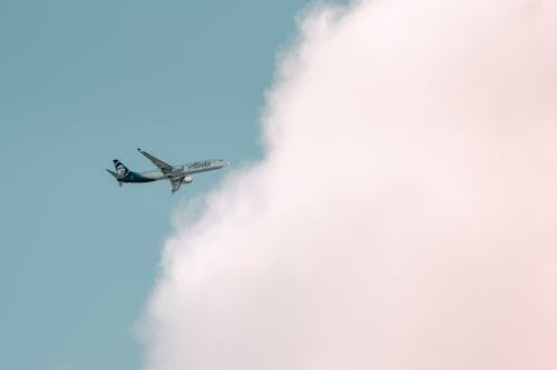 Безкоштовне стокове фото на тему «авіалінії аляски, літак, літальний апарат»