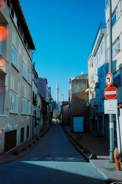 A Street between Buildings