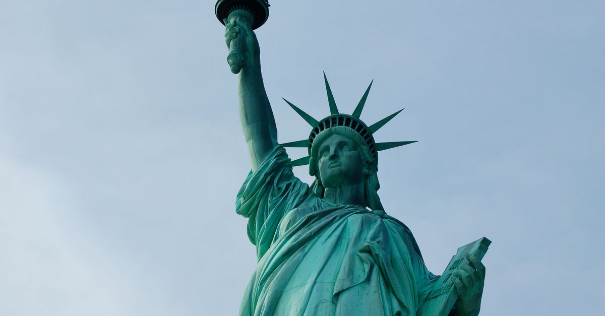 Trump Administration Halts Immigrant Visas for New Screening Procedures