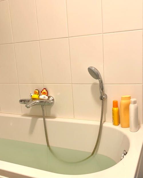 Free stock photo of bathroom, bathtub