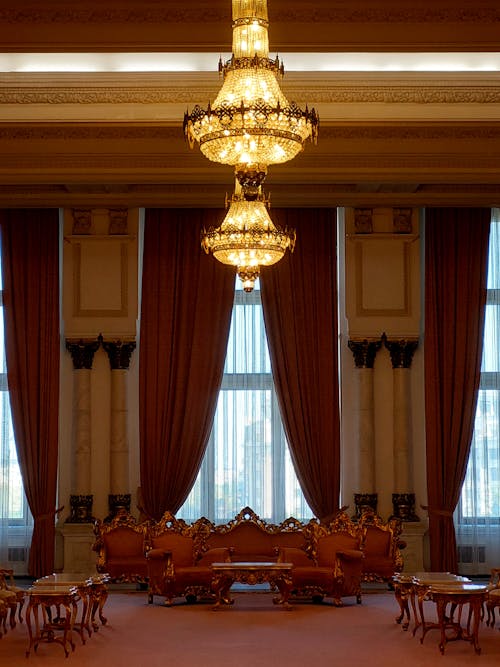 Photos gratuites de chaises en bois, décoration d'intérieur, hall