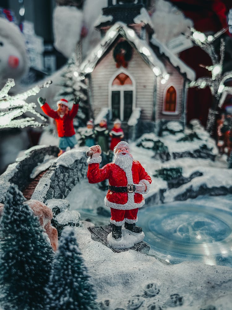 Santa Claus Figurine 