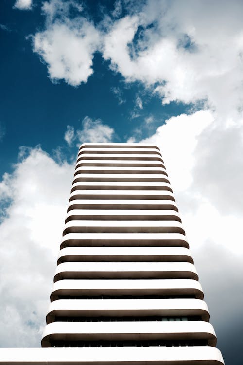 Free White Concrete Building Under Blue Sky Stock Photo
