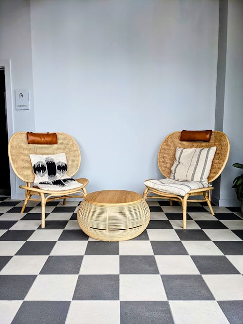 Foto profissional grátis de cadeira, mesa de café, mobília