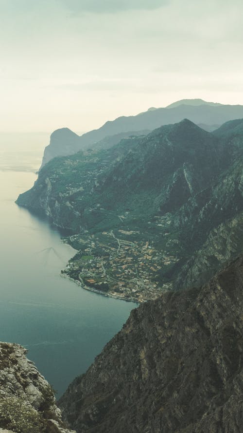 Základová fotografie zdarma na téma denní světlo, fotka z vysokého úhlu, hora