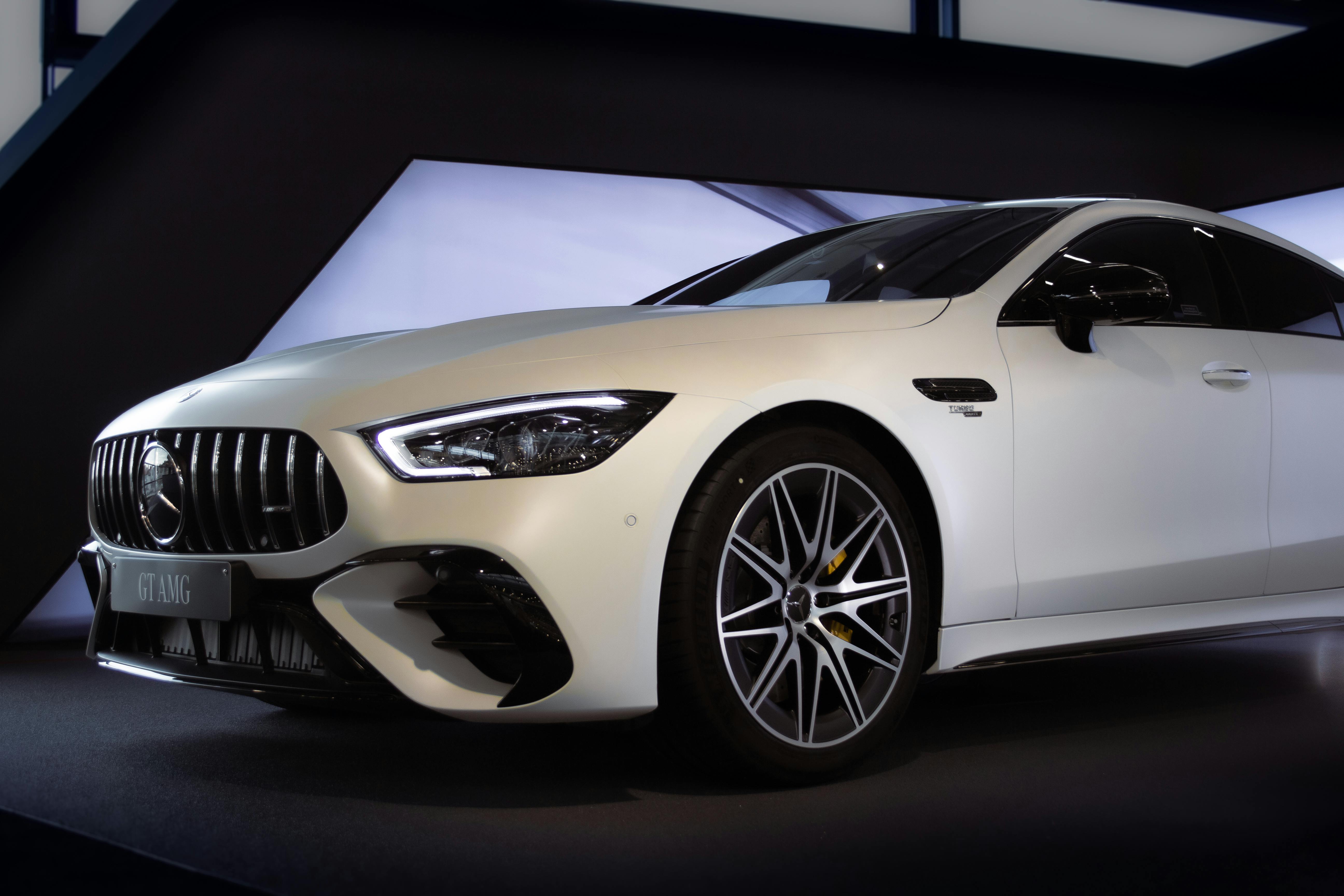 Automotive Mercedes · Pexels