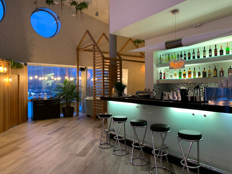 Bar Modern Interior Design