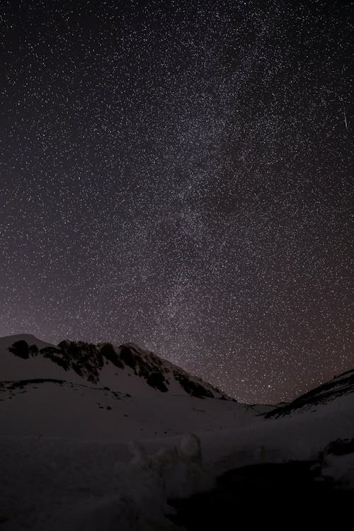 눈 덮힌 산, 눈이 덮여, 로우앵글 샷의 무료 스톡 사진