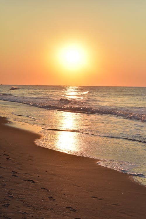 Δωρεάν στοκ φωτογραφιών με beachsand, sunsrise, δύση του ηλίου