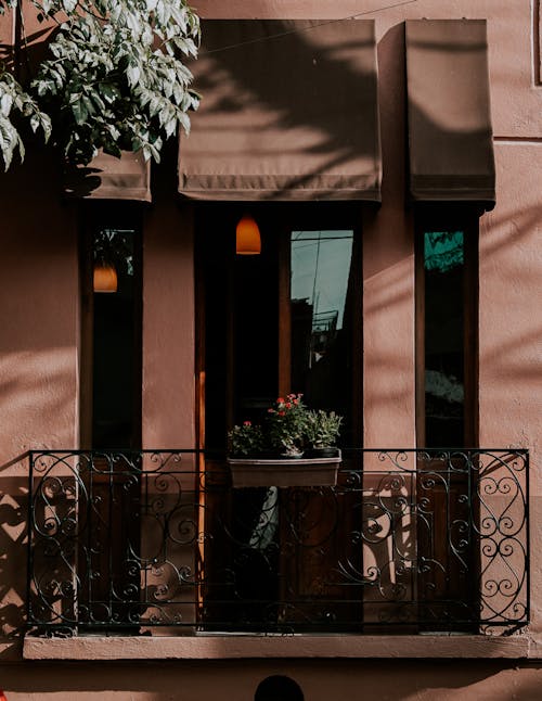 Foto d'estoc gratuïta de arquitectura, balcó, balcons