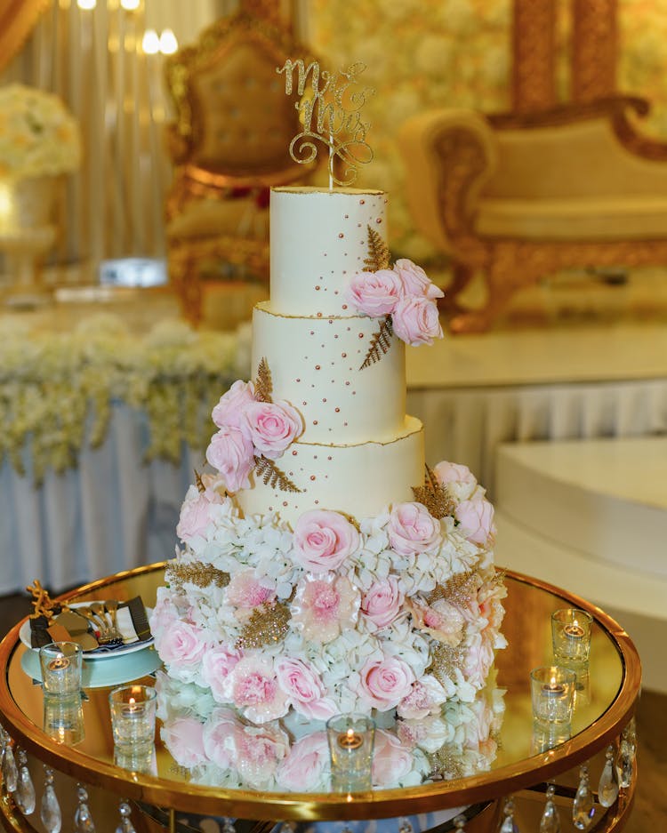 Wedding Cake With Flowers