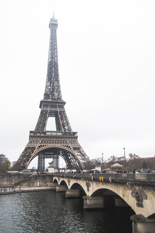 Foto stok gratis bersejarah, jembatan, menara Eiffel