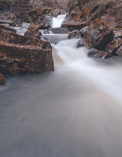 Gratis lagerfoto af å, bjerg, flod