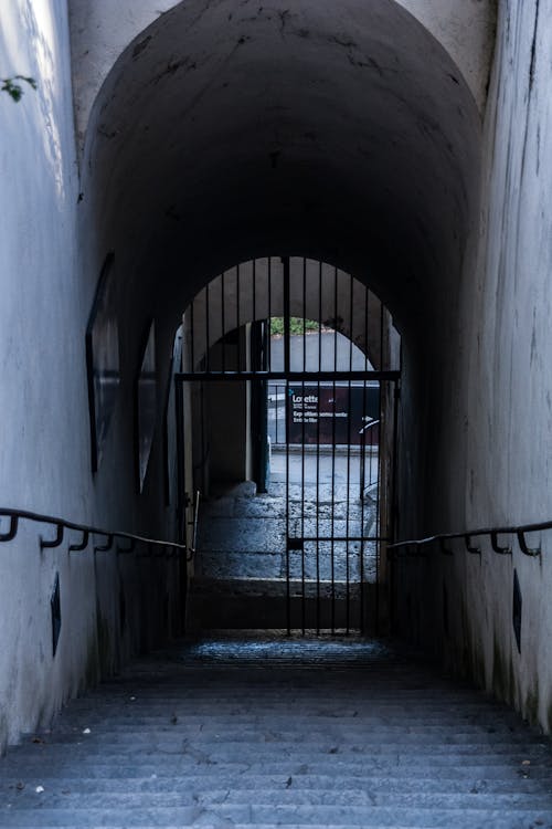 Foto d'estoc gratuïta de arc, arcs, carreró