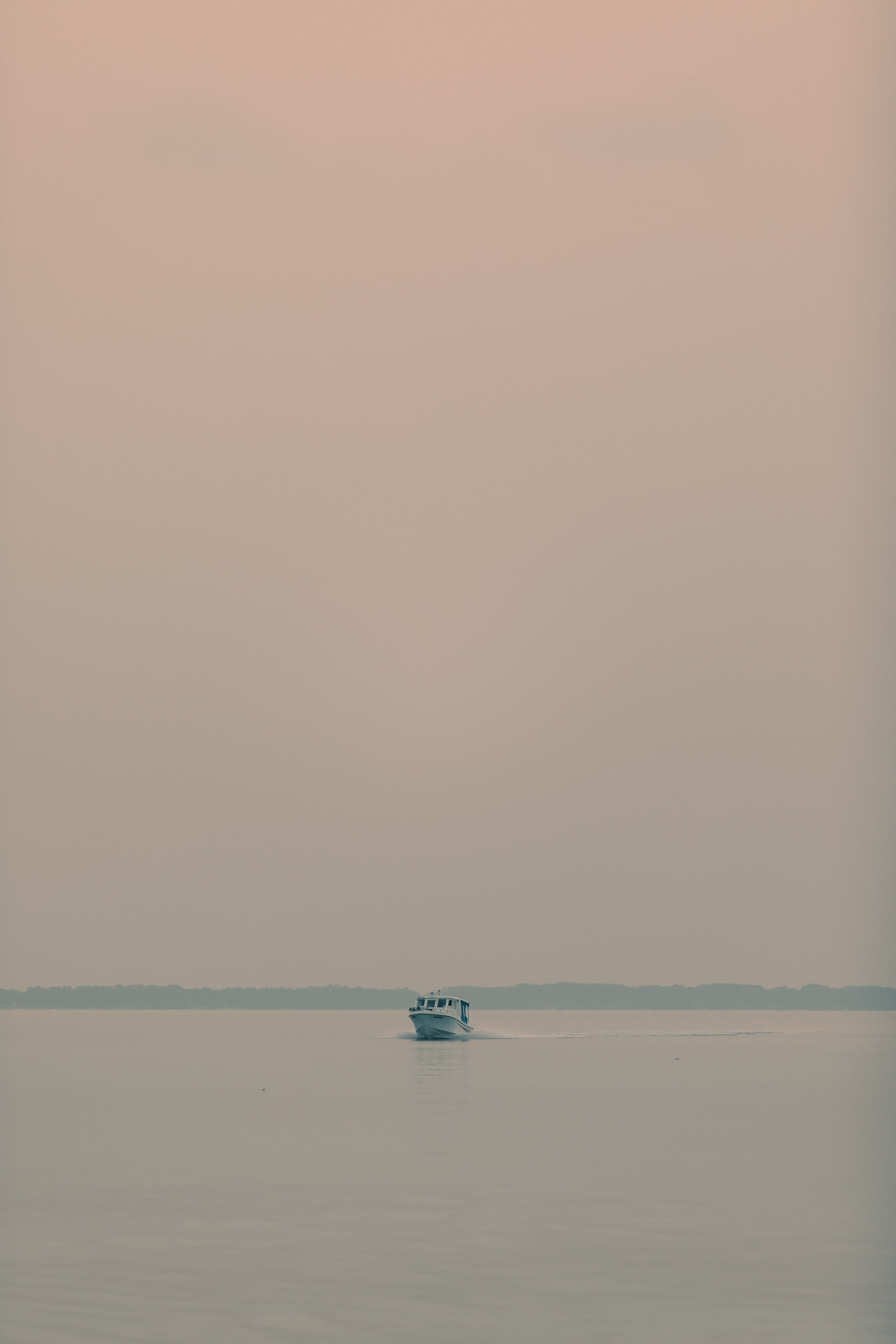 White Boat on Body of Water · Free Stock Photo