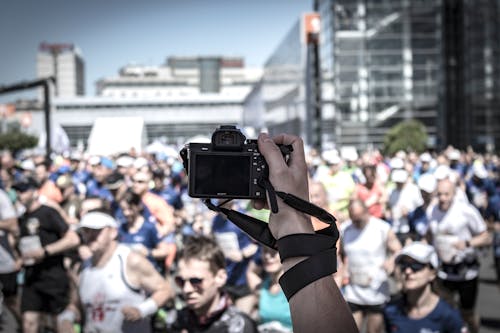 Gratis lagerfoto af bilvæddeløb, by, drag race