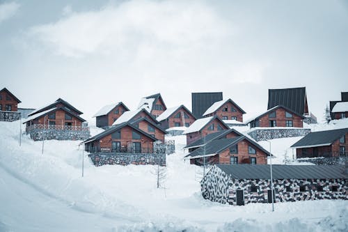 Imagine de stoc gratuită din acoperit de zăpadă, arhitectură, case