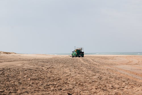 Fotobanka s bezplatnými fotkami na tému 4x4, cestný výlet, idúce vozidlo