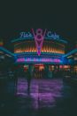 Flo's 8 Cafe