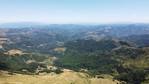 Kostenloses Stock Foto zu bäume, berge, drohne erschossen