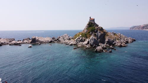 Kostenloses Stock Foto zu drohne erschossen, felsen, insel