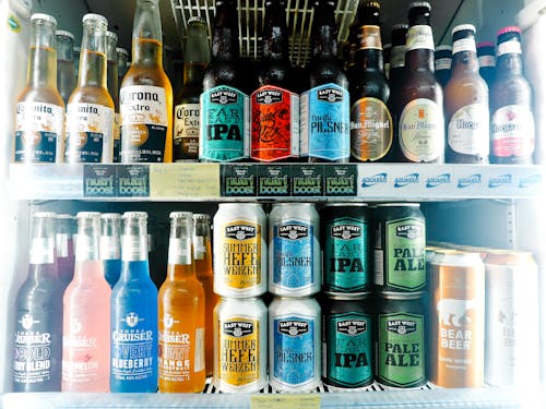 bar, bira, bira dekorasyonu içeren Ücretsiz stok fotoğraf