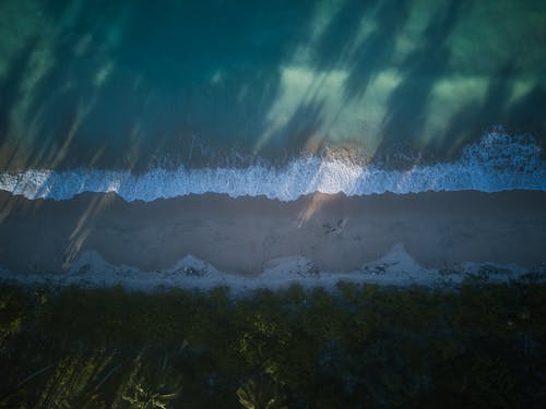 Immagine gratuita di bagnasciuga, corpo d'acqua, fotografia aerea