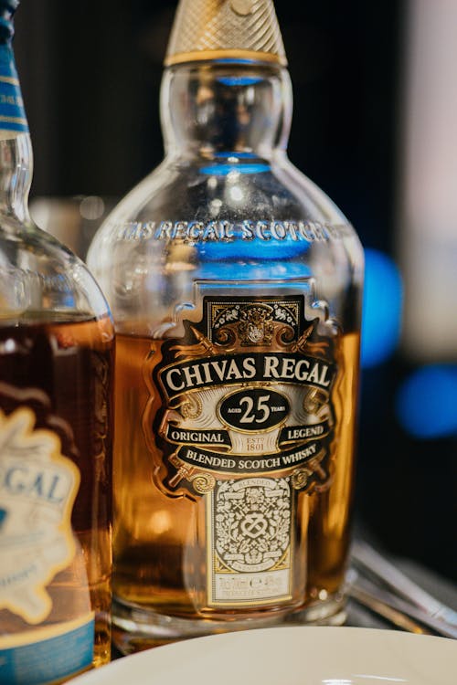 Ingyenes stockfotó alkoholos ital, chivas regal, függőleges lövés témában