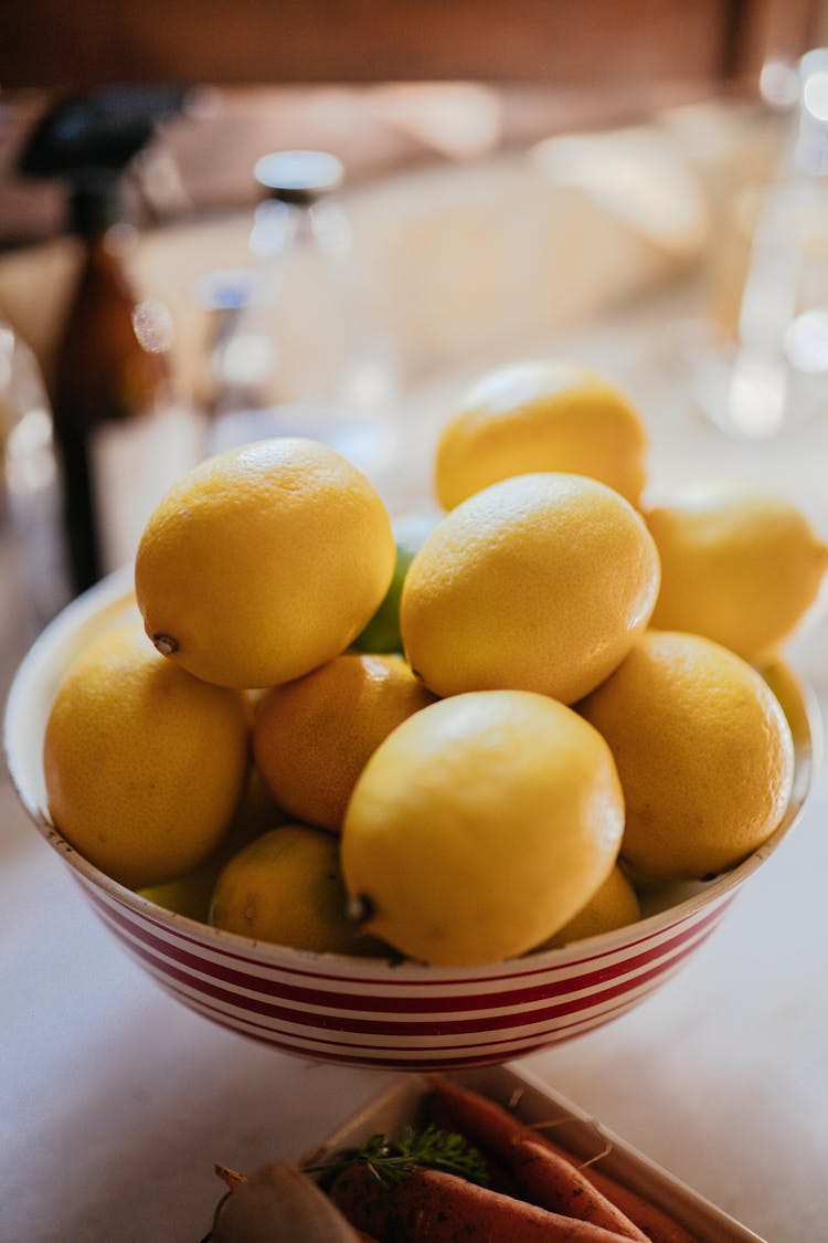 A Bowl Of Lemons 