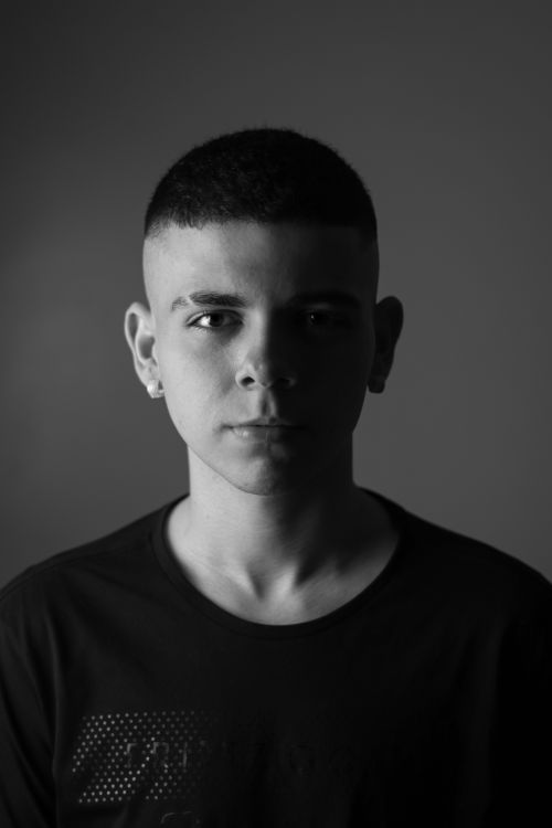Free Grayscale close-up portrait of a young man in Goiânia, Brazil. Stock Photo
