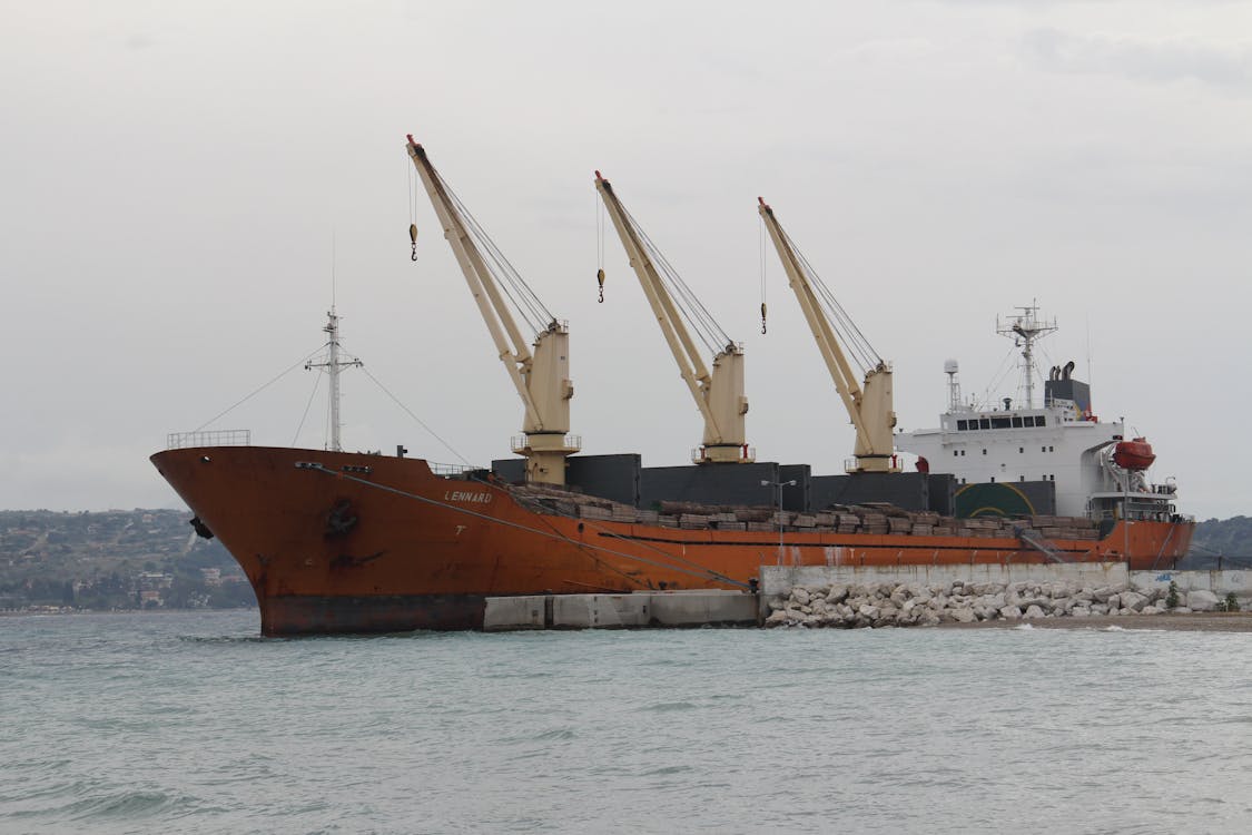 Free Brown Ship on Sea Stock Photo