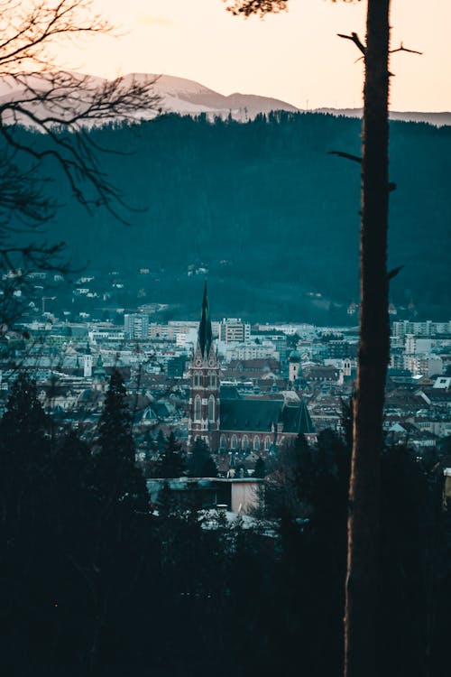 Kostnadsfri bild av kyrka, stad, städer