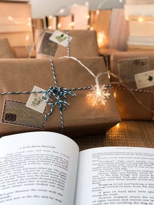 無料 クリスマスの灯り, プレゼント, ボックスの無料の写真素材 写真素材