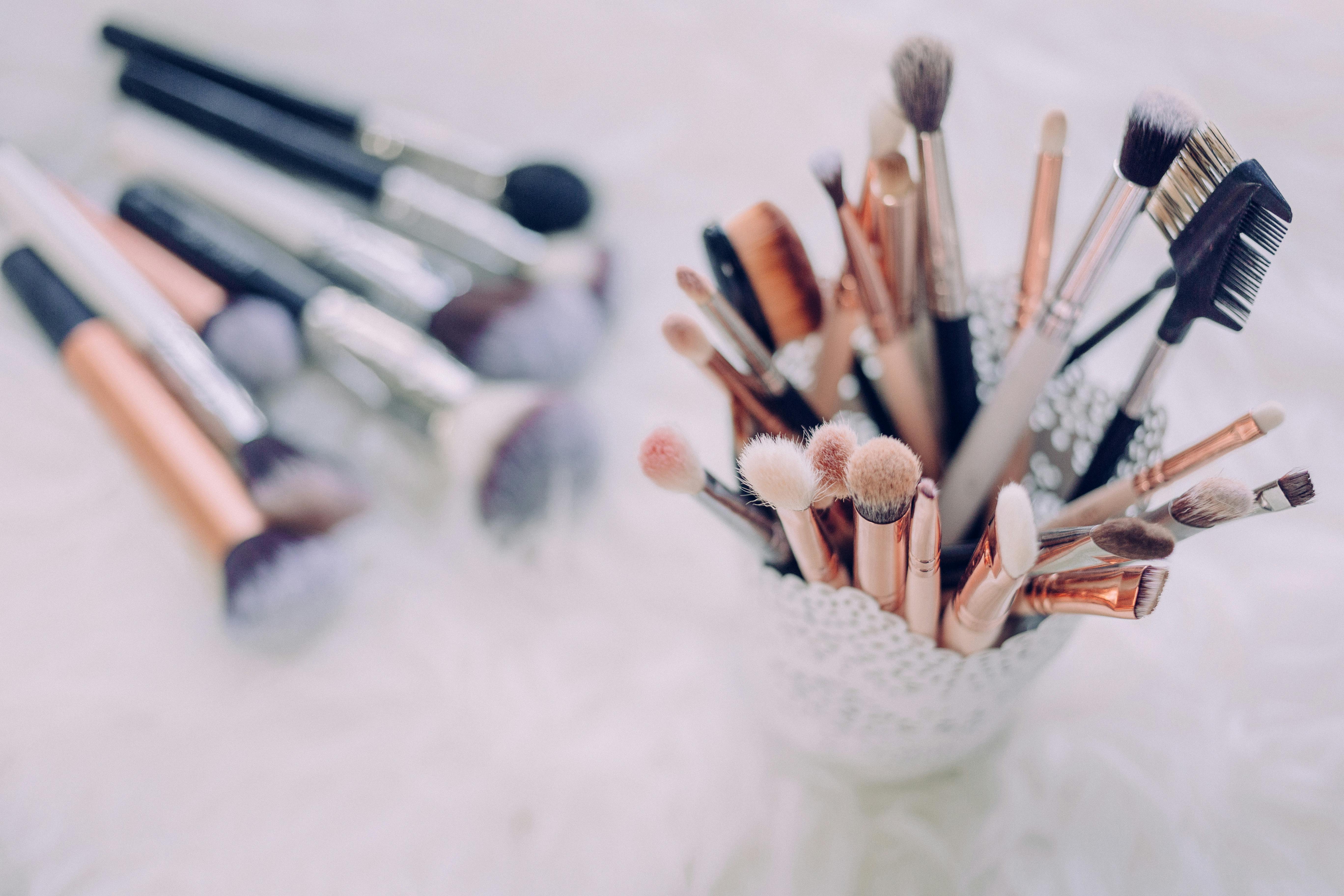 Assorted Makeup Brush Set · Free Stock Photo