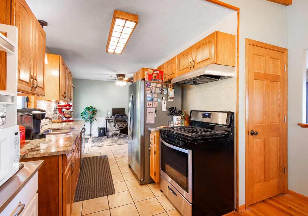 Completed kitchen remodel near 402 Wilshire Terrace, Fullerton, Orange County