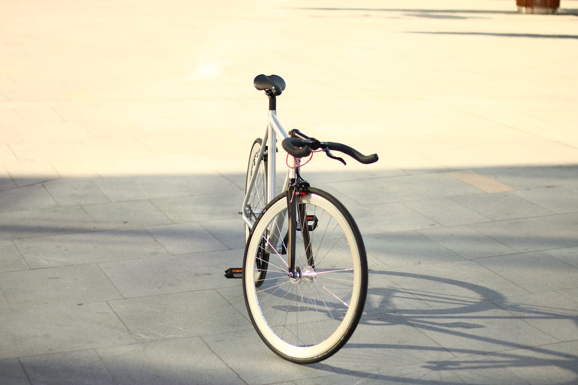 Kostenlos Kostenloses Stock Foto zu fahrrad, feste zahnräder, grau Stock-Foto