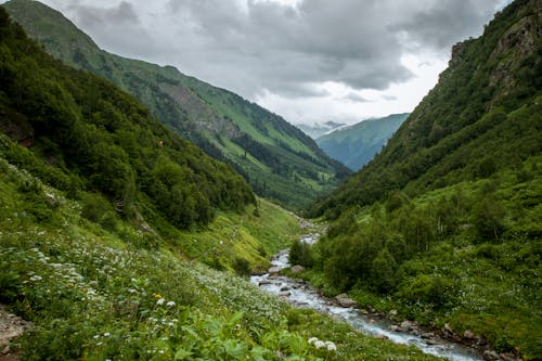 Imagine de stoc gratuită din apă curgătoare, aventură, cer înnorat