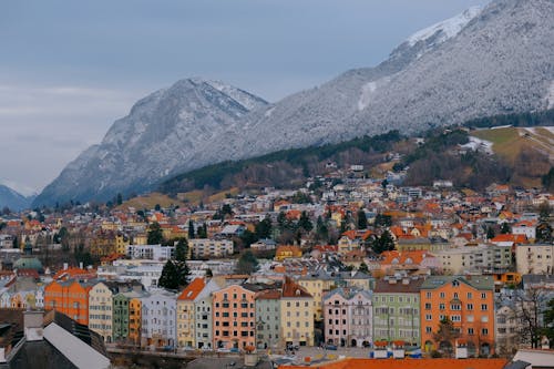 Fotobanka s bezplatnými fotkami na tému Alpy, architektúra, budova