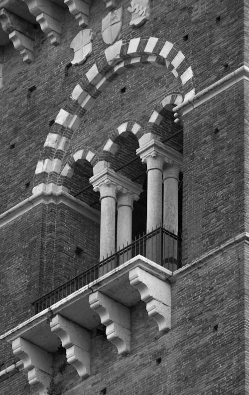 Black and White Photo of a Brick Building