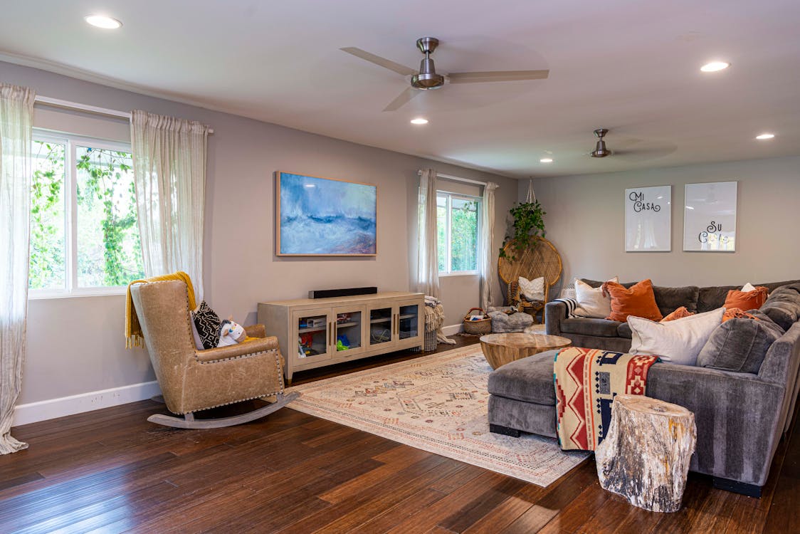 Tumble Rug in a Stylish Modern Living Room Tumble Rug in a Stylish Modern Living Room